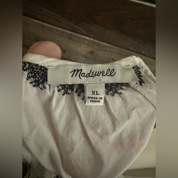 Madewell Embroidered Flutter Sleeve Top - Picture 4 of 6